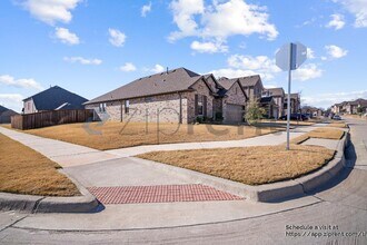 2900 Long Slope Rd in Arlington, TX - Building Photo - Building Photo