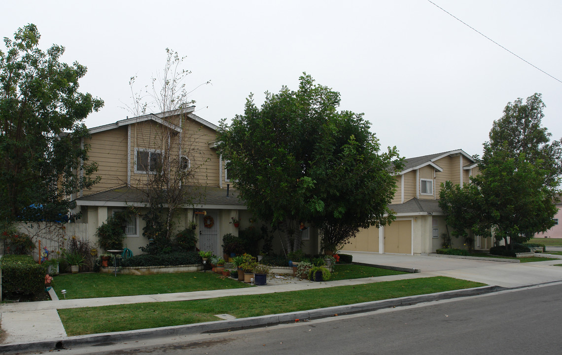 7862 12th St in Westminster, CA - Foto de edificio