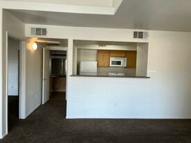 45 Maleena Mesa St, Unit #827 in Henderson, NV - Building Photo - Building Photo