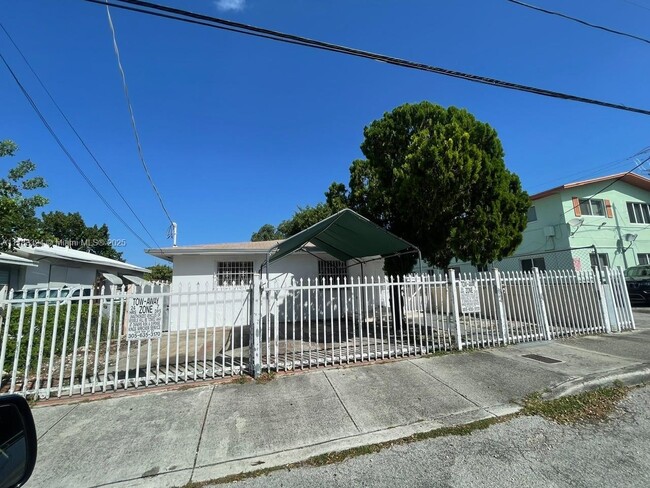 1019 NW 24th St