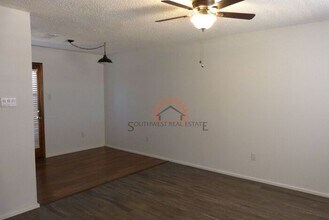 1220 W Manana Blvd in Clovis, NM - Building Photo - Building Photo