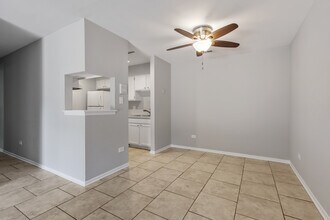 1444 Stonebridge Cir in Wheaton, IL - Building Photo - Building Photo