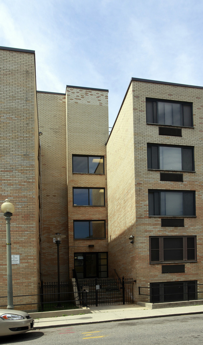 Oak Street Apartments in Washington, DC - Foto de edificio - Building Photo