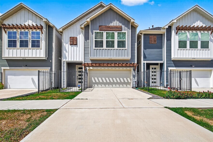1070 Mansfield St in Houston, TX - Building Photo