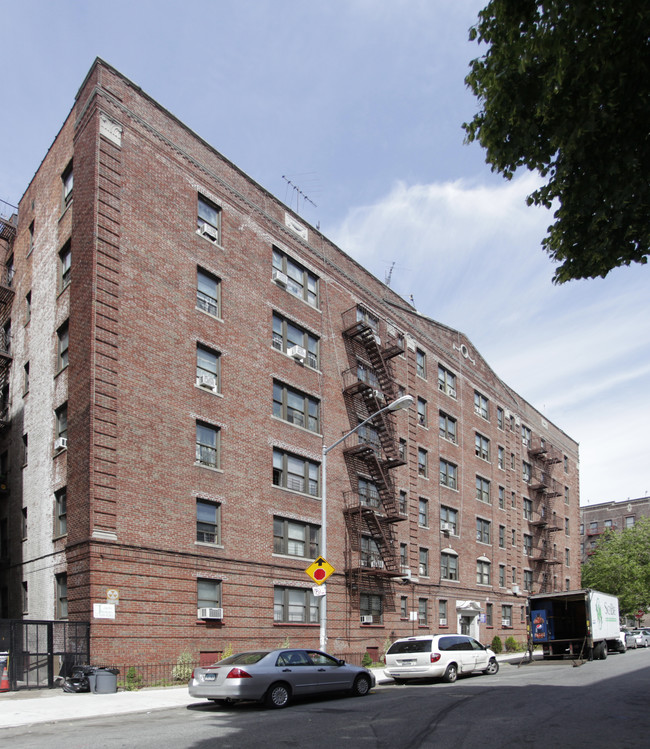 2020 Albemarle Rd in Brooklyn, NY - Building Photo - Building Photo