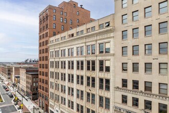The Wick Tower in Youngstown, OH - Foto de edificio - Building Photo