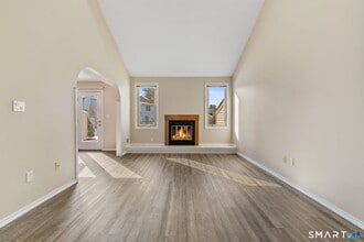 68 Copper Beech Dr in Rocky Hill, CT - Building Photo - Building Photo