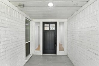 4814 Warm Springs Rd in Houston, TX - Building Photo - Building Photo