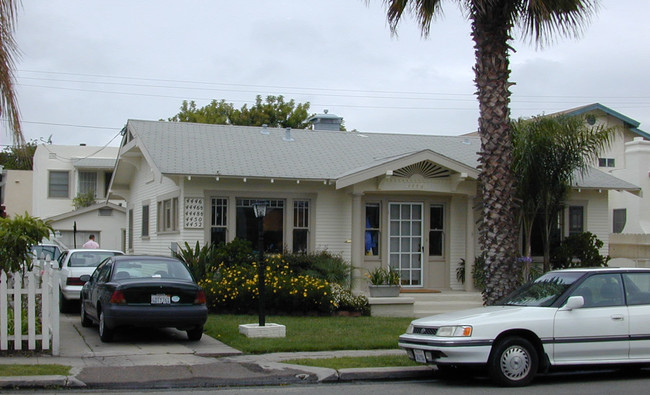 4446-4452 Marlborough Ave in San Diego, CA - Building Photo - Building Photo