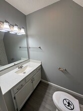 7045 Thamesford Dr in Fort Wayne, IN - Building Photo - Building Photo