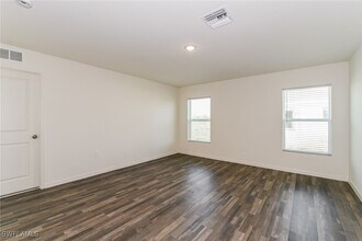 3817 NW 41st St in Cape Coral, FL - Building Photo - Building Photo