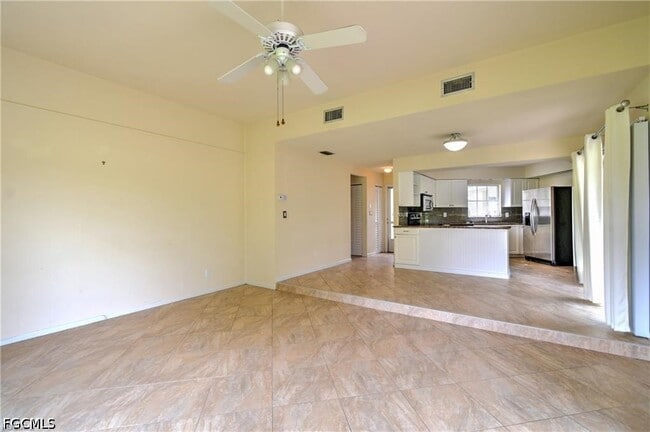 property at 9 Park Ln Cir