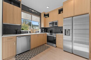 5175 SE 28th Ave in Portland, OR - Building Photo