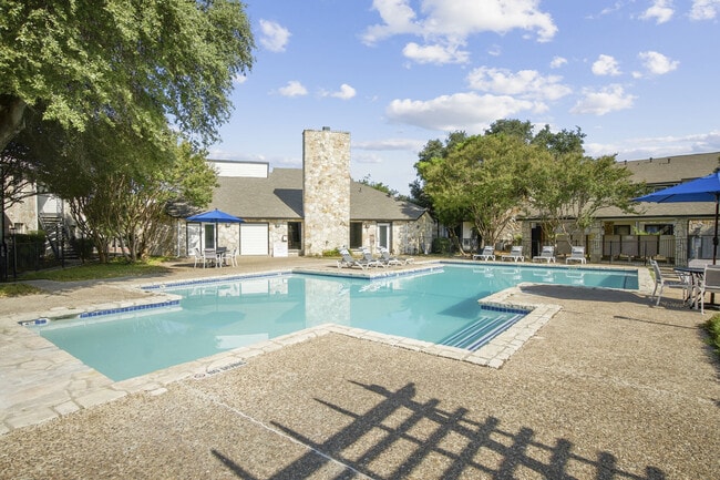 Highland Ridge in San Antonio, TX - Foto de edificio - Building Photo