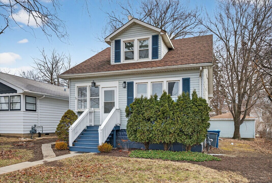 741 S Jackson St in Hinsdale, IL - Building Photo