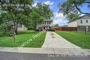 3309 Morning Dr in Charlotte, NC - Building Photo