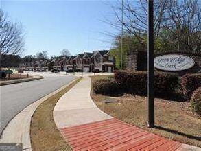 247 Green Bridge Ct SE in Lawrenceville, GA - Foto de edificio - Building Photo