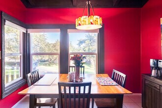 2305 Trailside Dr in Austin, TX - Building Photo - Building Photo