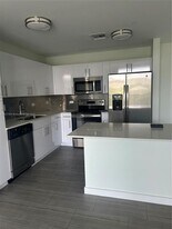 1776 Polk St in Hollywood, FL - Building Photo