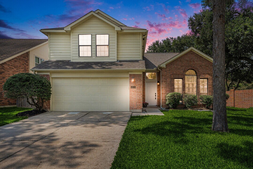1719 Dogwood Brook Trail in Houston, TX - Building Photo