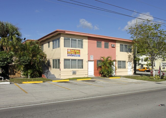 12890 NE 6th Ave in Miami, FL - Building Photo - Building Photo