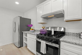 9316 San Lorenzo Ave-Unit -Unit A in El Paso, TX - Building Photo - Building Photo