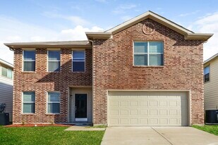 300 Dakota Ridge Dr in Fort Worth, TX - Building Photo