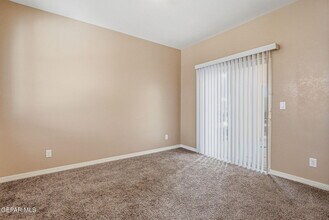 1004 Wensley Pl in Horizon City, TX - Building Photo - Building Photo