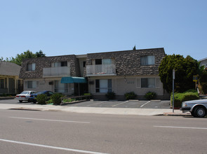 4030 Front St in San Diego, CA - Building Photo - Building Photo