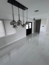 8360 SW 46th St in Miami, FL - Building Photo - Building Photo