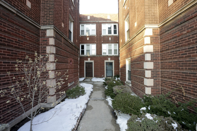 3848 W Grand Ave in Chicago, IL - Building Photo - Building Photo