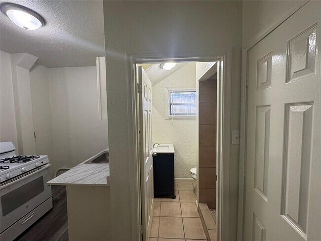 2705 Lorraine St in Houston, TX - Building Photo - Building Photo