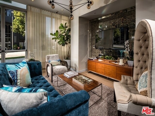 1317 7th St-Unit -B407 in Santa Monica, CA - Foto de edificio