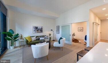 4710 Elm St in Bethesda, MD - Foto de edificio - Building Photo