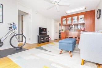 780 Amana St, Unit Woodrose Building Condo in Honolulu, HI - Building Photo - Building Photo