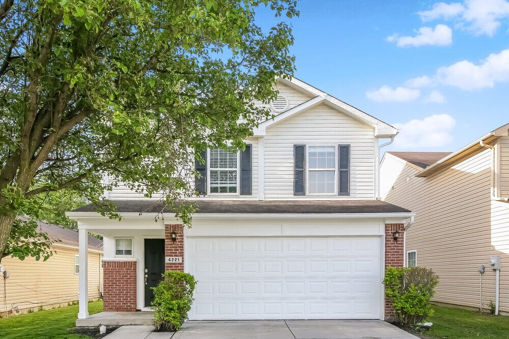 4221 Trace Edge Ln in Indianapolis, IN - Foto de edificio