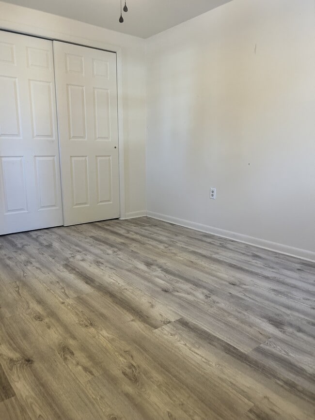 673 Overlys Grove Rd in New Holland, PA - Building Photo - Building Photo