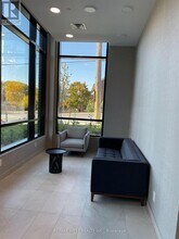 160-160 Canon Jackson Dr in Toronto, ON - Building Photo - Building Photo