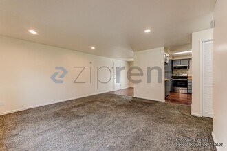 13543 SW 64th Ave in Portland, OR - Building Photo - Building Photo