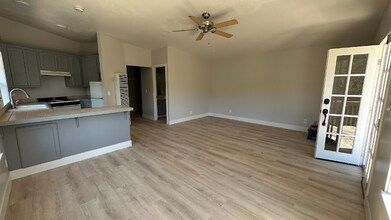 43 Laureles Grade in Salinas, CA - Building Photo - Building Photo