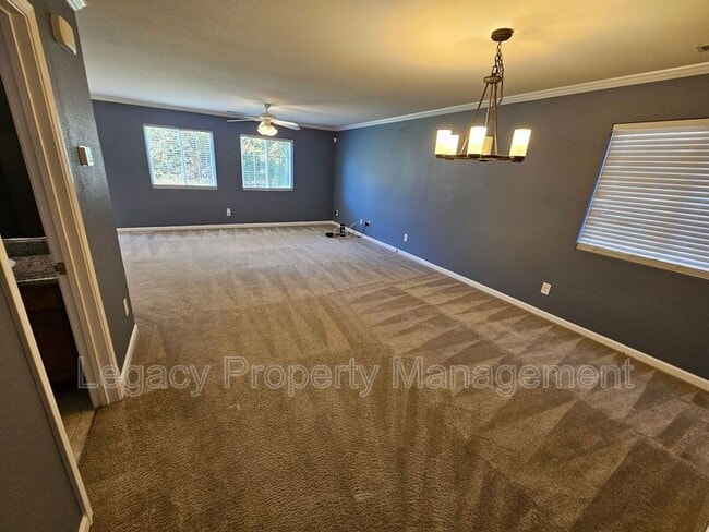 312 Walnut Crossing Dr in Whitsett, NC - Building Photo - Building Photo