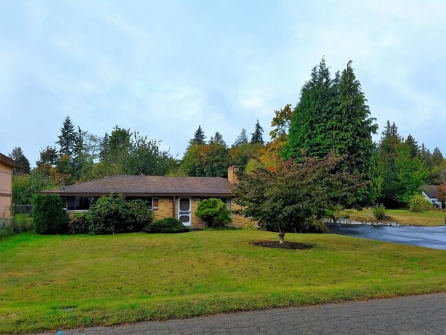 property at 4460 SE Orchard Ln