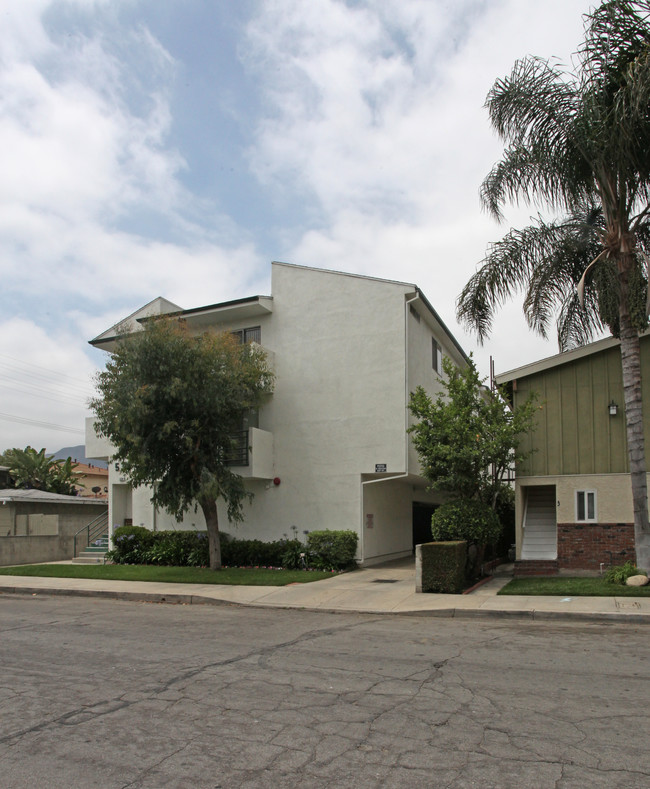 539 S Shelton St in Burbank, CA - Building Photo - Building Photo