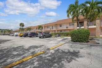 9851 Sandalfoot Blvd in Boca Raton, FL - Building Photo - Building Photo
