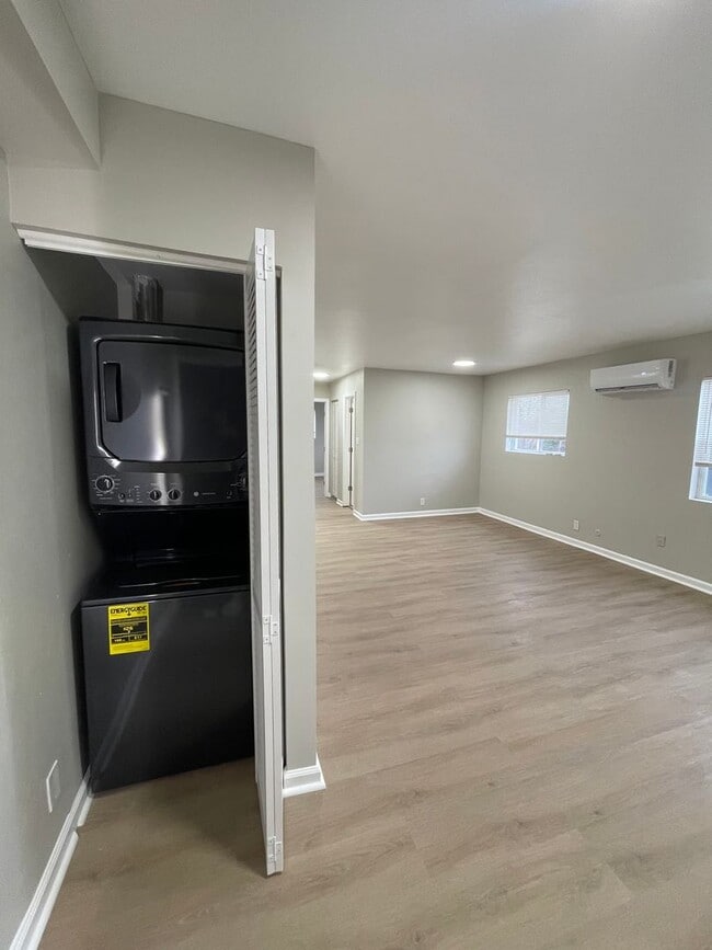 7051 E 11th St in Indianapolis, IN - Building Photo - Building Photo