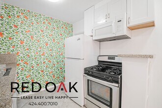 340 N Curson Ave in Los Angeles, CA - Building Photo - Building Photo