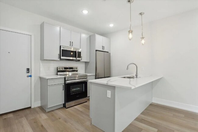 401 E Walnut Ln in Philadelphia, PA - Building Photo - Building Photo