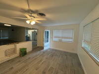 115 Entrada Dr in Hollywood, FL - Building Photo - Building Photo