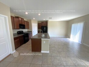 5010 White Chicory Dr in Ruskin, FL - Foto de edificio - Building Photo