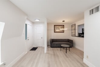 2601 Marilee Ln in Houston, TX - Building Photo - Building Photo